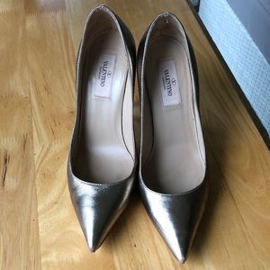 Valentino metallic pumps
